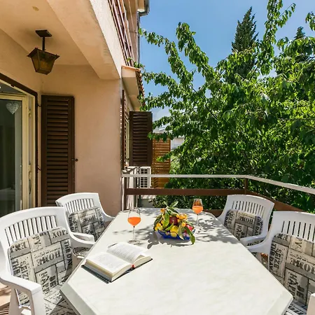Julia - 1 - Hr-10014-03 By Interhome Apartment Selce